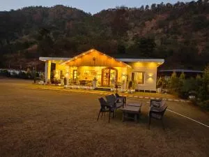 The Paradise - Luxury 3BR Villa near the Airport - Kanatal