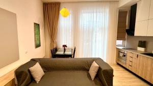 NIce Flat in Villa Near Old Town