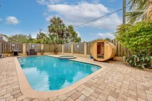 Watch Dolphins St Augustine Gem Near Downtown! - Vilano Beach