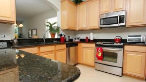 6-Bedroom 2505