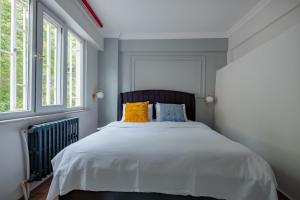 Bosphorus View with 2 Bedrooms and Central Location