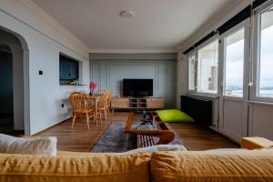 Bosphorus View with 2 Bedrooms and Central Location