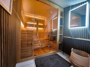 Maisons de vacances GITE MORGANE Spa privatif et Sauna : photos des chambres