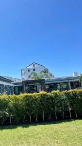 Altin Pearl Luxury Apartment - Bloubergsvlei