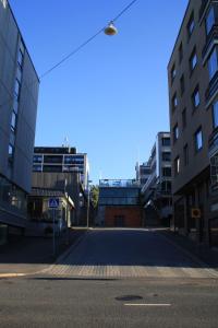 Air conditioned condo downtown with lake view