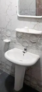 P&B Guest - Ponnarankulama