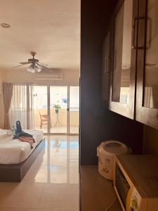 Aomsin Premium Hotel Suit Near Shoping Malls