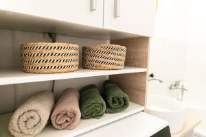 Cozy 1 bedroom apartment with a free parking spot