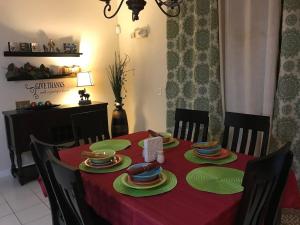 Home Near Disney Private Pool & Playground