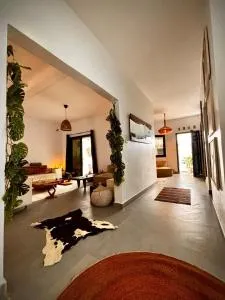 Home away from Home In Mamelles - Point E