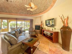 3BR Villa at the Iconic Sandy beach Area #12