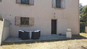 Gite de 90m2 proche de la mer avec grande piscine MONTI