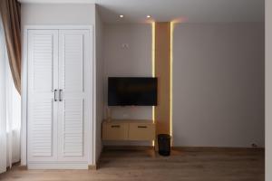 Elegance Grand City Hotel