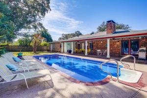 2 Mi to Gulfport Beaches Poolside Paradise! - 3hvězdičkové hotely ve městě Gulfport