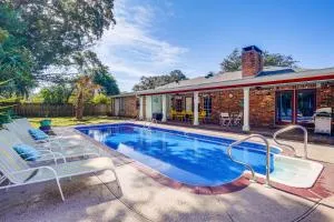 2 Mi to Gulfport Beaches Poolside Paradise! - Wiggins