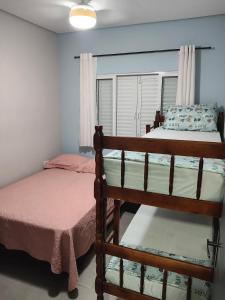 Jac - Casa com piscina em Itapoá SC