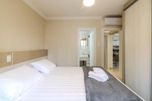 Apto completo 2Q a Beira-mar ESE0102