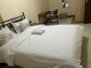 BCE fully furnished 1 bedroom Apartment
