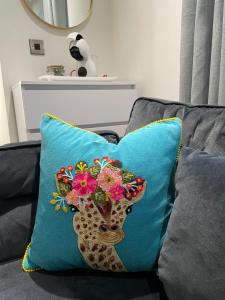 Sitwell coastal apartment with free parking