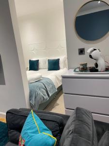 Sitwell coastal apartment with free parking