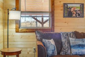 Horse Farm Retreat w Pond View Near Louisville