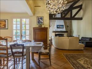 Villas La Bastide de la Nimes : photos des chambres