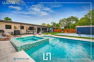 Luxury Getaway with Retreat Heated pool and Jacuzzi L31 - Andover Lakes Estates