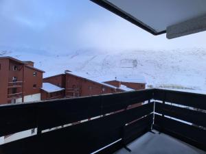 Résidence Grandes Platieres 2 - Studio cabine situé dans le centre du Val Claret MAE-2324