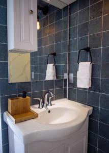 Almare Zonte - BeachFront Glamping Hotel