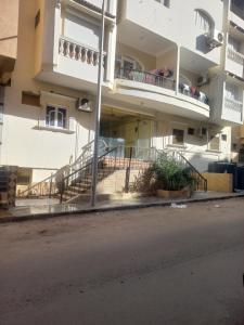 شقة فندقية على البحر مباشرا 2