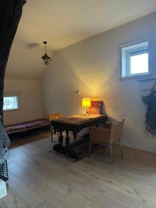 Onder de paardenkastanje