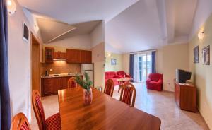Apartments Ruzmarin