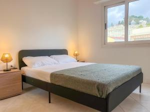 Appartements 2 pieces - 4 personnes - Entierement equipe et idealement situe proche toutes commodites : photos des chambres