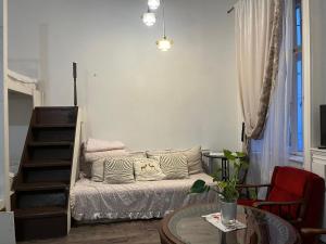 Oktogon modern apartment