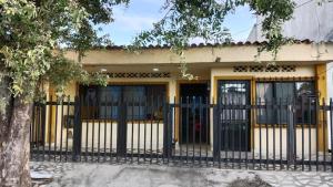 Casa Candido, cerca al CC Único y al Aeropuerto - Ubytování bez kategorie ve městě Neiva