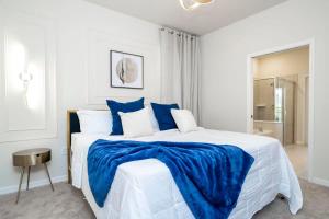 3961 Spacious luxury home