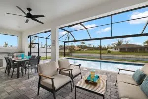 New Construction Modern 4-Bedroom Home with Saltwater Heated Pool - Villa Lola - Matlacha