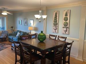 Brass Rail 319-Premier Condo on Tybee Island-Sleeps 10-2 Pools & Spa