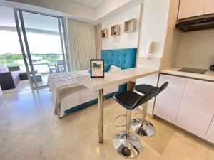 Hermoso Aparta Suite en Crespo a 5 minutos caminando del aeropuerto primera línea Mar