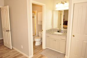 Balcony Suite Fraser Family Vineyard Stay in Amador