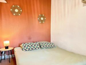 Creux de l-Eglise - 2 Appartements cosy, 2 Salles de Bains, 8 personnes : photos des chambres