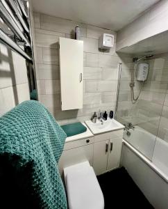 Cosy flat 10 mins from station