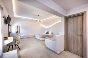 Santorinn Suites Fira