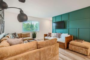 South Austin Bachelorette Hideaway - Sleeps 8