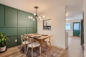 South Austin Bachelorette Hideaway - Sleeps 8