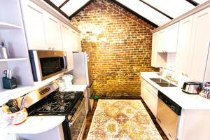 Mandeville Creole Cottage - 3 bed-2 bath