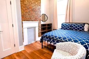 Governors Apartment - 2 bedroom - Steps to FQ