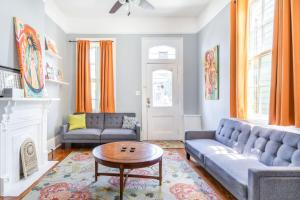 Ursulines Colorful Historic Home near French Qtr