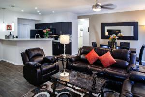 Luxury Vacation Rentals by Meridian CondoResorts