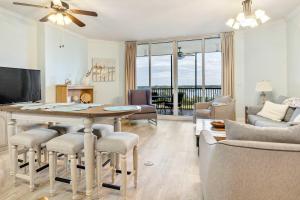 Pensacola Condo Rental with Beach Club and Pool Access